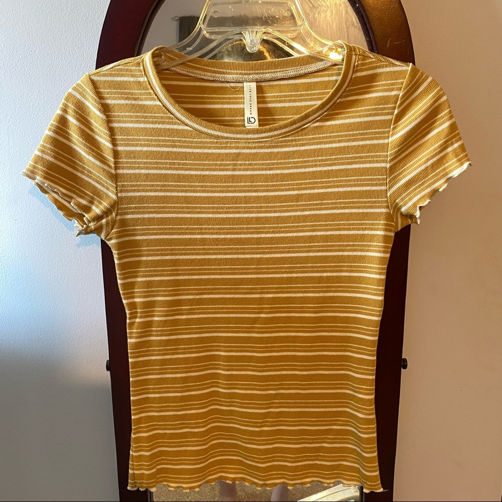 Aeropostale yellow striped with lettuce trim